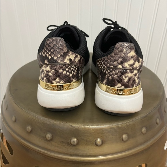 Michael Kors sneakers women’s size 9 1/2 black w/gold  & snake skin design - Picture 2 of 6